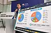 Korea Customs Service Commissioner Lee Jong-wook briefs reporters on the agency's drug smuggling crackdown at Incheon International Airport Terminal 1, on July 22.