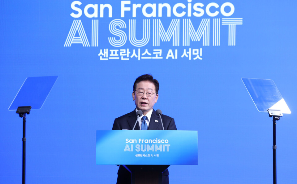 South Korean President Lee Jae-myung speaks at a podium during the San Francisco AI Summit.