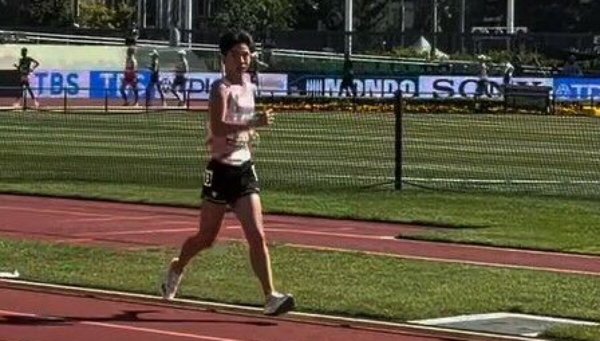 Seo Beom-su sets unofficial Korean record in 5,000-meter race walk Seo Beom-su sets unofficial Korean record in 5,000-meter race walk