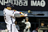 (서울=뉴스1) 김진환 기자 = 11일 오후 서울 송파구 잠실야구장에서 열린 프로야구 '2026 신한은행 SOL KBO리그' 한화 이글스와 두산 베어스의 경기, 두산 박준순이 7회말 1사 1,3루 상황 역전 스리런 홈런을 치고 있다. 2026.8.11/뉴스1