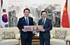 지난 14일 박수현 충남지사(왼쪽)가 다이빙 주한 중국대사를 접견, 한중 지방정부간 교류 확대를 논의했다. [사진 충남도
