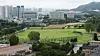 (서울=뉴스1) 이종수 기자 = 용산공원이 정부 주택 공급안의 핵심 후보지로 떠오르면서 찬반 논쟁도 본격화하고 있다. 정부는 용산어린이정원을 포함한 용산공원 전체를 주택 공급 후보지로 검토하고 있지만, 서울시와 용산구 등은 역사·환경적 가치를 이유로 반대하고 있다. 사진은 17일 서울 용산구 용산공원 일대 모습. 2026.8.17/뉴스1