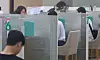 가계부채 총량 관리목표 2배로...가계대출 숨통 트일까 (서울=연합뉴스) 한종찬 기자 = 금융위는 13일 발표한 '부동산 시장 안정을 위한 금융 종합대책'에서 올해 가계부채 총량 증가율을 기존 1.5%에서 3.0% 수준으로 높이겠다고 밝혔다. 아울러 이주비, 중도금, 잔금대출 등의 주택 공급 관련 주택담보대출은 총량 관리 목표와 별도로 관리하기로 했다. 사진은 14일 서울 시내 한 은행 창구 모습. 2026.8.14 saba@yna.co.kr/2026-08-14 13:41:55/