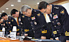 Senior police officers bow for the agency's organizational misconduct in a governmental meeting held in Sejong on Aug. 26.
