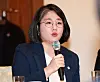(서울=뉴스1) 허경 기자 = 용해인 기본소득당 상임대표가 16일 청와대 상춘재에서 이재명 대통령이 마련한 정당 지도부 초청 오찬에서 발언하고 있다. (청와대통신사진기자단) 2026.1.16/뉴스1
