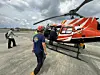 Search and rescue personnel board a helicopter to search for Koreans missing in the Nepal floods on Aug. 29.