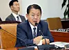 인사말하는 국방위 김병주 간사 (서울=연합뉴스) 배재만 기자 = 6일 국회에서 열린 국방위원회 후반기 첫 전체회의에서 여당 간사로 선임된 더불어민주당 김병주 의원이 인사말을 하고 있다. 2026.7.6 scoop@yna.co.kr/2026-07-06 15:19:39/