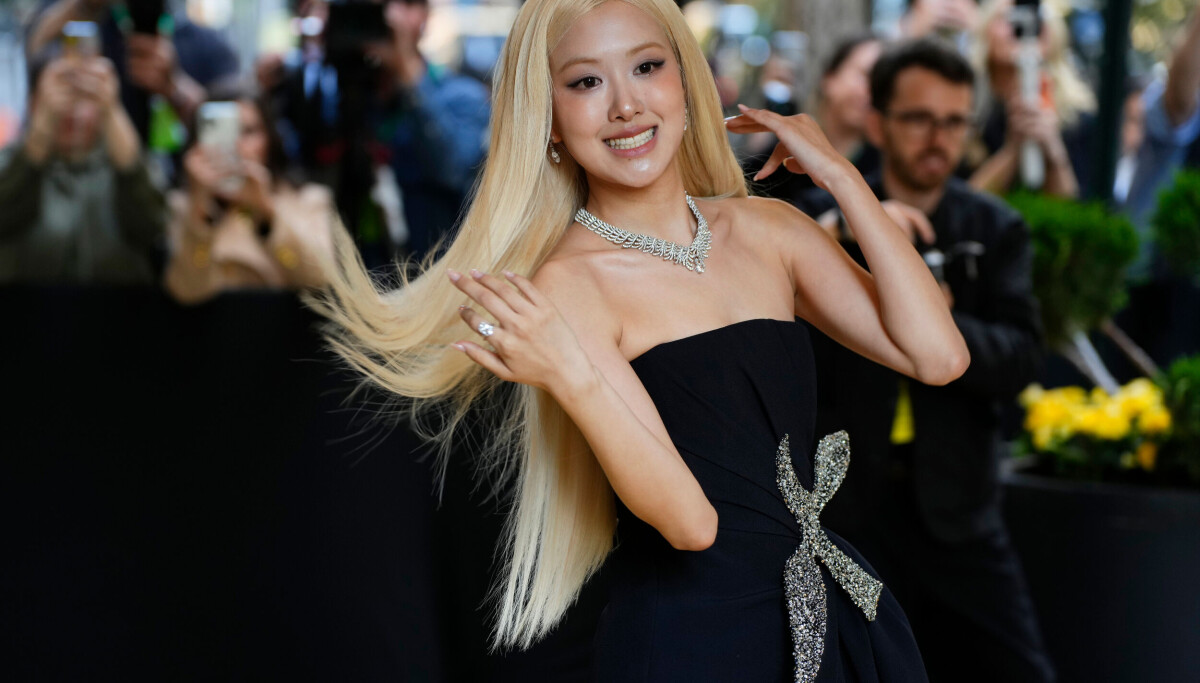 Photo: Korea JoongAng Daily Rosé (Blackpink) s'associe à Apple pour filmer son clip sur iPhone 18 Pro