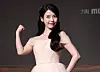 포즈 취하는 아이유 (서울=연합뉴스) 이재희 기자 = 배우 아이유가 6일 서울 강남구 조선팰리스호텔에서 열린 MBC 드라마 '21세기 대군부인' 제작발표회에서 포즈를 취하고 있다. 2026.4.6 scape@yna.co.kr/2026-04-06 15:23:51/
