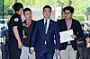 (서울=뉴스1) 안은나 기자 = 김세의 가로세로연구소(가세연) 대표가 26일 오전 서울 서초구 중앙지방법원에서 성폭력범죄의 처벌 등에 관한 특례법 위반(카메라 등 이용 촬영·반포 등) 및 명예훼손 등 혐의와 관련, 구속 전 피의자 심문(영장실질심사)에 출석하고 있다. 김 대표는 유튜브 방송과 기자회견 등을 통해 배우 고(故) 김새론이 미성년자인 15세 때부터 약 6년간 김수현과 교제했다는 취지의 주장과 녹취록 등을 반복적으로 유포한 혐의를 받는다. 2026.5.26/뉴스1