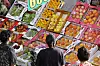 Consumers browse through fruits at a traditional market in South Jeolla on Sept. 17, a week ahead of Chuseok holiday.