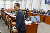 강신철 국방부 장관 후보자 청문보고서 채택 반대 의사 밝히고 퇴장 (서울=연합뉴스) 황광모 기자 = 국회 국방위원회 국민의힘 간사인 임종득 의원이 17일 국회에서 열린 국방위 전체 회의에서 강신철 국방부 장관 후보자에 인사청문보고서 채택 반대 의사를 밝힌 뒤 표결 전 회의장을 떠나고 있다. 이날 국방위에서는 강 후보자의 인사청문보고서 채택에 반대한 국민의힘을 비롯한 야권 의원들이 불참하면서 여당 단독으로 보고서를 채택 했다. 2026.9.17 hkmpooh@yna.co.kr/2026-09-17 14:00:12/