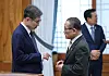 Foreign Minister Cho Hyun, left, speaks with National Security Adviser Wi Sung-lac at the Blue House in central Seoul on Sept. 16.
