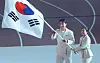 태극기 들고 입장하는 김동용과 신유빈 (나고야=연합뉴스) 김성민 기자 = 19일 일본 나고야 미즈호공원 육상경기장에서 열린 2026 아이치·나고야 아시안게임 개회식에서 한국 선수단 기수로 선정된 조정 김동용과 탁구 신유빈이 태극기를 들고 입장하고 있다. 2026.9.19 ksm7976@yna.co.kr/2026-09-19 18:47:22/