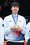 이현중의 금빛 미소 (나고야=연합뉴스) 한종찬 기자 = 20일 일본 나고야 아이치 인터내셔널 아레나에서 열린 2026 아이치·나고야 아시안게임 남자 농구 금메달을 획득한 대한민국 이현중이 시상대에 올라 금메달을 걸고 미소짓고 있다. 2026.9.20 saba@yna.co.kr/2026-09-20 22:28:08/