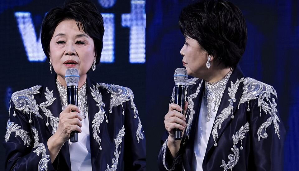 Stage Singer Cartoon Sim Soo-bong apologizes after rebuking teenage trot singer Kim Da-hyun ...