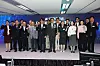 국가AI전략위 출범 1주년 성과보고회 (서울=연합뉴스) 임화영 기자 = 하정우 국가인공지능전략위원회 상근부위원장이 8일 서울스퀘어에서 열린 국가AI전략위 출범 1주년 성과보고회에서 참석자들과 기념촬영하고 있다. 2026.9.8 hwayoung7@yna.co.kr/2026-09-08 15:46:03/
