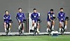 모레노호 합류한 해외파 (천안=연합뉴스) 김주성 기자 = '모레노호' 축구대표팀에 합류한 손흥민과 이강인 등 해외파 선수들이 22일 충남 천안시 코리아풋볼파크에서 열린 공개훈련에서 자전거를 타며 몸을 풀고 있다. 대표팀은 이틀 뒤 에콰도르 대표팀과의 평가전을 시작으로 우루과이, 베네수엘라, 우즈베키스탄 대표팀과 4차례 A매치를 치른다. 왼쪽부터 이강인(아틀레티코 마드리드), 황인범(포르투), 황희찬(샬케), 이한범(브루게), 손흥민(LAFC). 2026.9.22 utzza@yna.co.kr/2026-09-22 16:24:55/