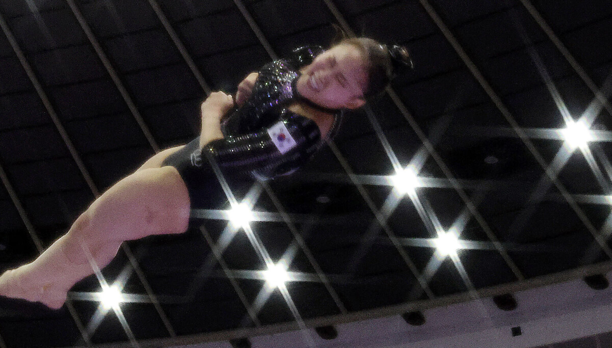 Yeo Seo-jeong soars to Asian Games vault gold Yeo Seo-jeong soars to Asian Games vault gold
