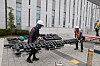 철거된 전주지방검찰청 간판 (전주=연합뉴스) 김문경 기자 = 공소청 출범을 앞둔 1일 전북 전주시 덕진구 전주지방검찰청에서 작업자들이 검찰 간판 철거 작업을 진행하고 있다. 2026.10.1 door@yna.co.kr/2026-10-01 10:18:03/