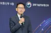 Caption: 취임 1주년 기자간담회 연 배경훈 부총리 (세종=연합뉴스) 서대연 기자 = 배경훈 부총리 겸 과학기술정보통신부 장관이 20일 정부세종청사에서 열린 취임 1주년 출입 기자 간담회에서 발언하고 있다. 2026.7.20 dwise@yna.co.kr/2026-07-20 16:00:10/