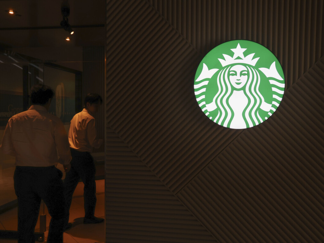 Photograph accompanying A Twosome Place's 6.4% slide handed Starbucks Korea most of its new card-spending lead