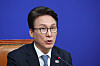 Democratic Party chief Kim Min-seok speaks during a Supreme Council meeting convened at the National Assembly in western Seoul on Oct. 14.
