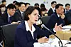 추미애 경기도지사가 13일 경기도청에서 열린 국회 행정안전위원회 경기도 국정감사에서 의원들의 질문에 답변하고 있다. 김종호 기자 20261013