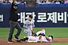 Samsung Lions outfielder Koo Ja-wook suffered a hamstring injury after hitting a double against the Hanwha Eagles in Daegu on Sept. 30.