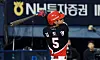 (서울=뉴스1) 이호윤 기자 = 20일 오후 서울 송파구 잠실야구장에서 열린 프로야구 2026 신한 SOL KBO 포스트시즌 준플레이오프 3차전 KIA 타이거즈와 LG 트윈스의 경기, 2회초 1사 만루 상황에서 KIA 김도영이 만루홈런을 치고 있다. 2026.10.20/뉴스1
