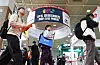 Visitors browse exhibition booths at a startup-related exhibition held in Gangnam District, southern Seoul, on Oct. 22.
