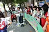 '쓰레기 문제, KBO는 외면하지 말라' (서울=연합뉴스) 박동주 기자 = 15일 서울 강남구 KBO 앞에서 열린 전국 프로야구장 1회용품ㆍ다회용기 사용 실태 모니터링 결과 발표 기자회견에서 참가자들이 퍼포먼스를 하고 있다. 2026.6.15 pdj6635@yna.co.kr/2026-06-15 11:49:14/
