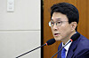 질의 답하는 박종원 한미전략투자공사 사장 (서울=연합뉴스) 이동해 기자 = 박종원 한미전략투자공사 사장이 20일 국회 재정경제기획위원회에서 열린 한국수출입은행 등에 대한 국정감사에서 의원 질의에 답하고 있다. 2026.10.20 eastsea@yna.co.kr/2026-10-20 11:42:48/