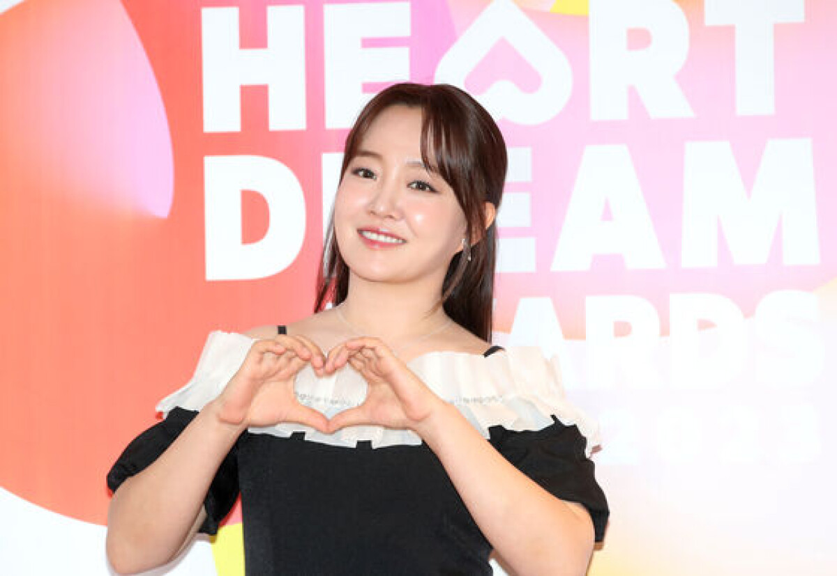 Younha to release vinyl version of 'Supersonic'