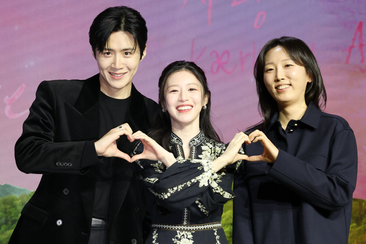 Foreign languages become a catalyst for romance in Netflix's 'Can This Love  Be Translated?'