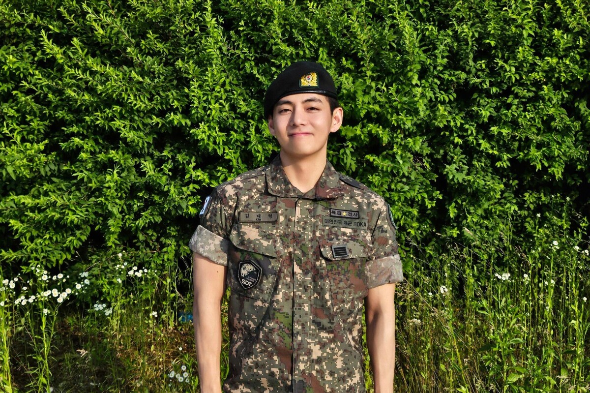 BTS's V defends, encourages fellow boot camp trainee who shared stories  about K-pop megastar